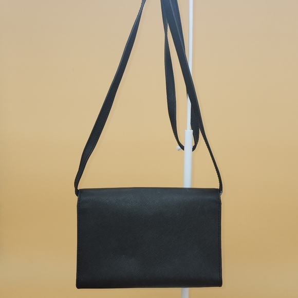 Michael Kors Black Crossbody Bag, Card Slots, ID Window, Inside Zipper Pocket - Picture 2 of 6